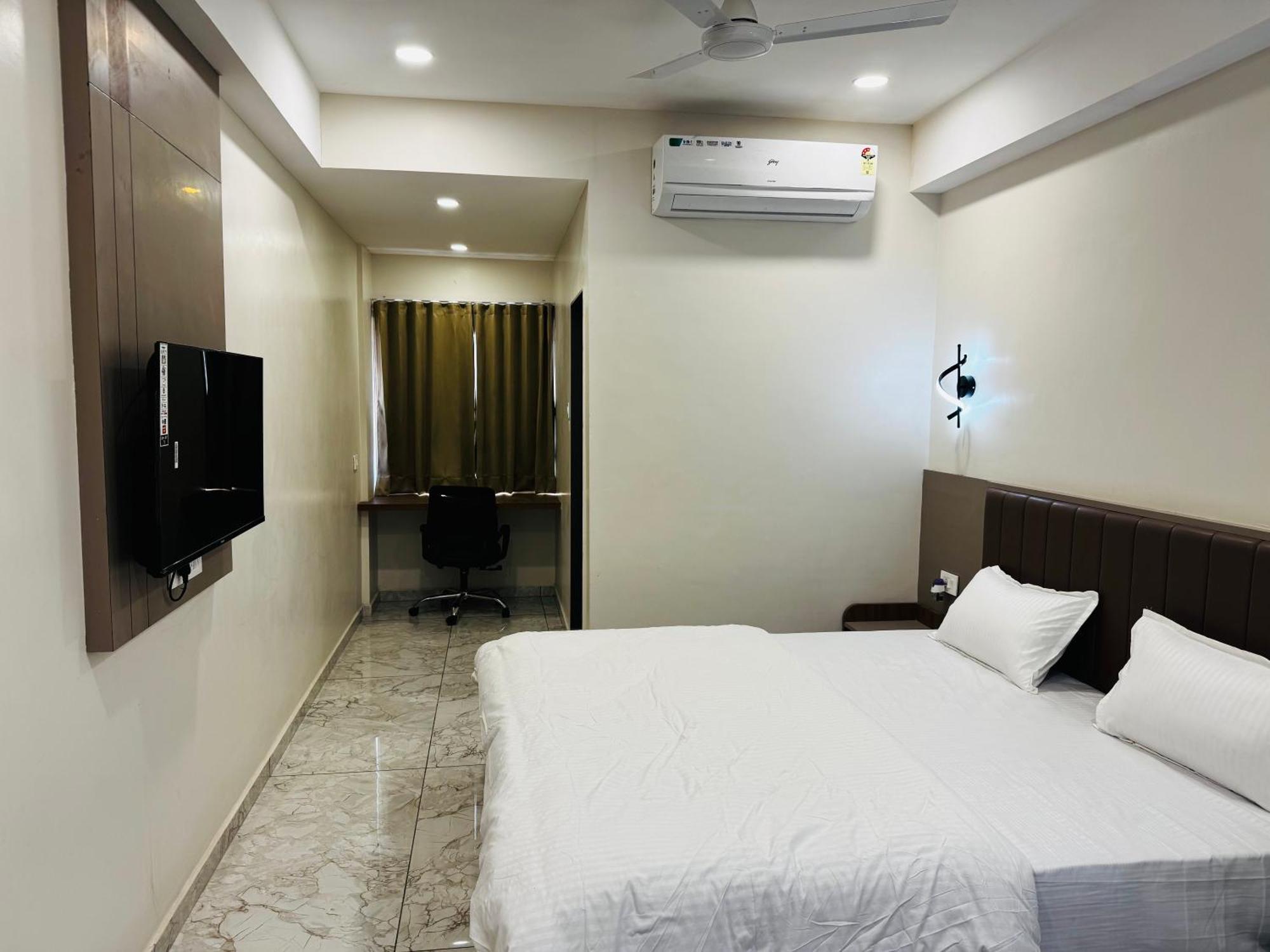 Hotel Fun N Food Bhuj Exteriér fotografie